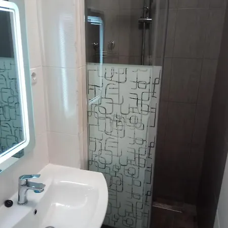 Velika Ljubav Apartment Kastela